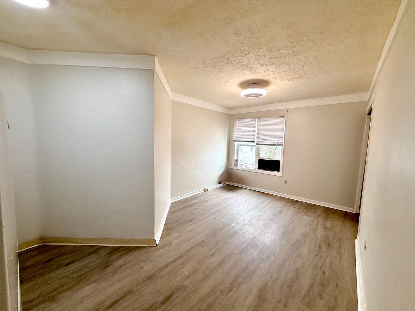450 Augusta St – photo 3