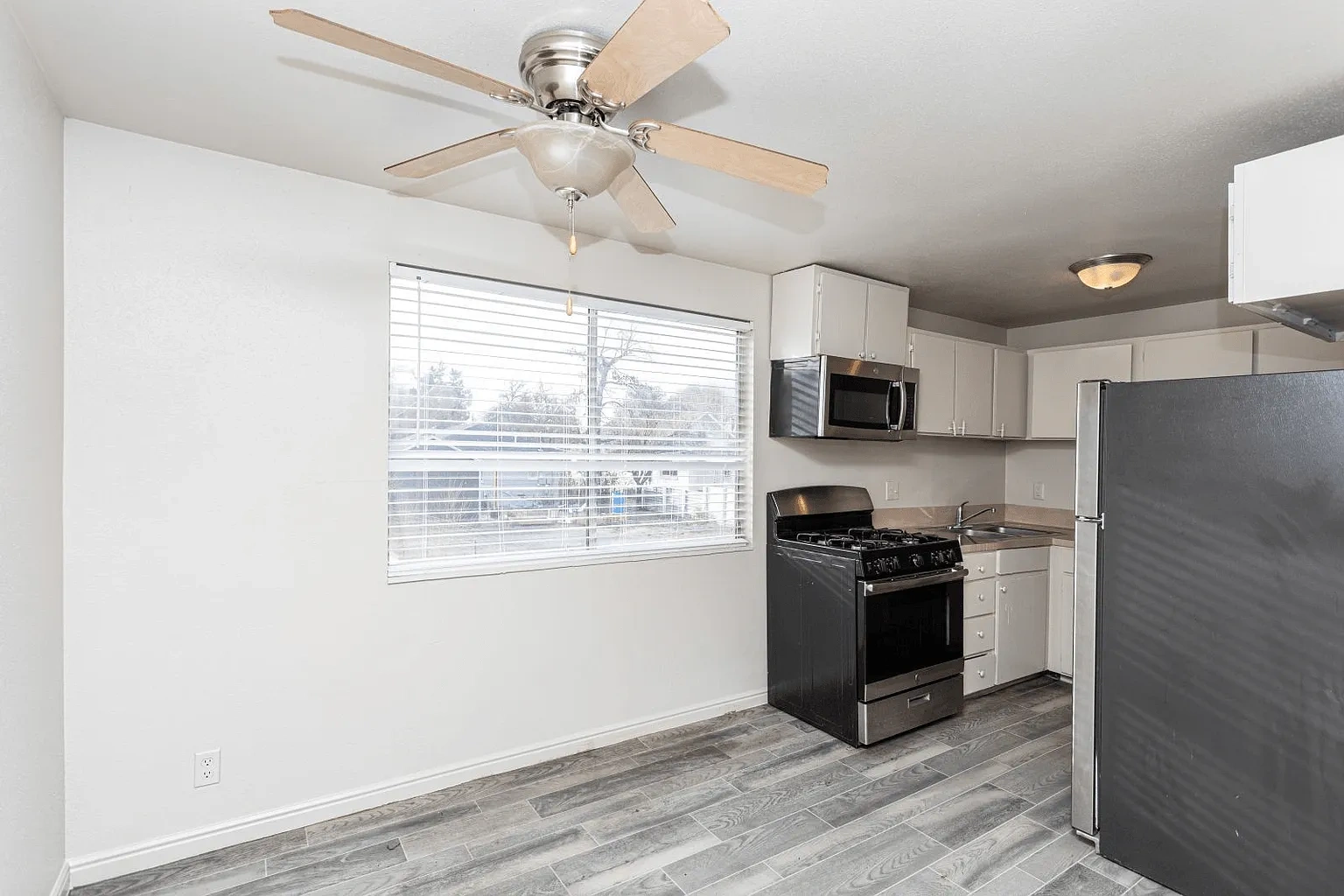 Townhomes at Mountain Ridge – photo 2