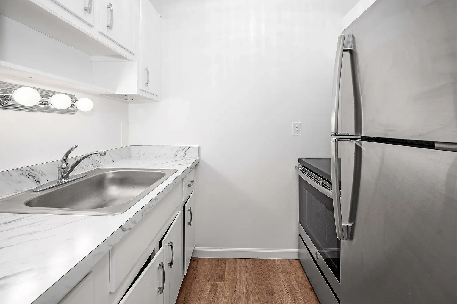 2935 Marshall Ave – photo 1