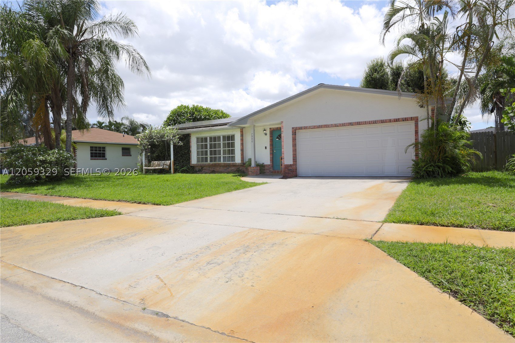 7940 NW 9th St #7940 – photo 2