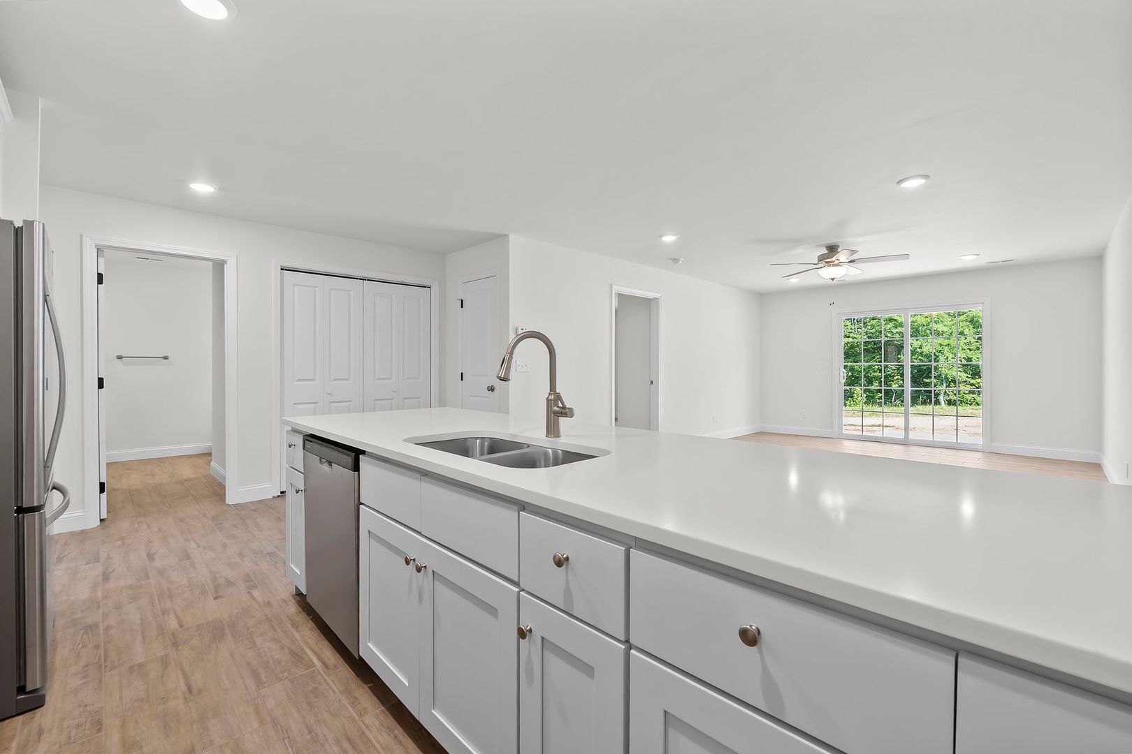 45 N Benton St unit 45 – photo 2