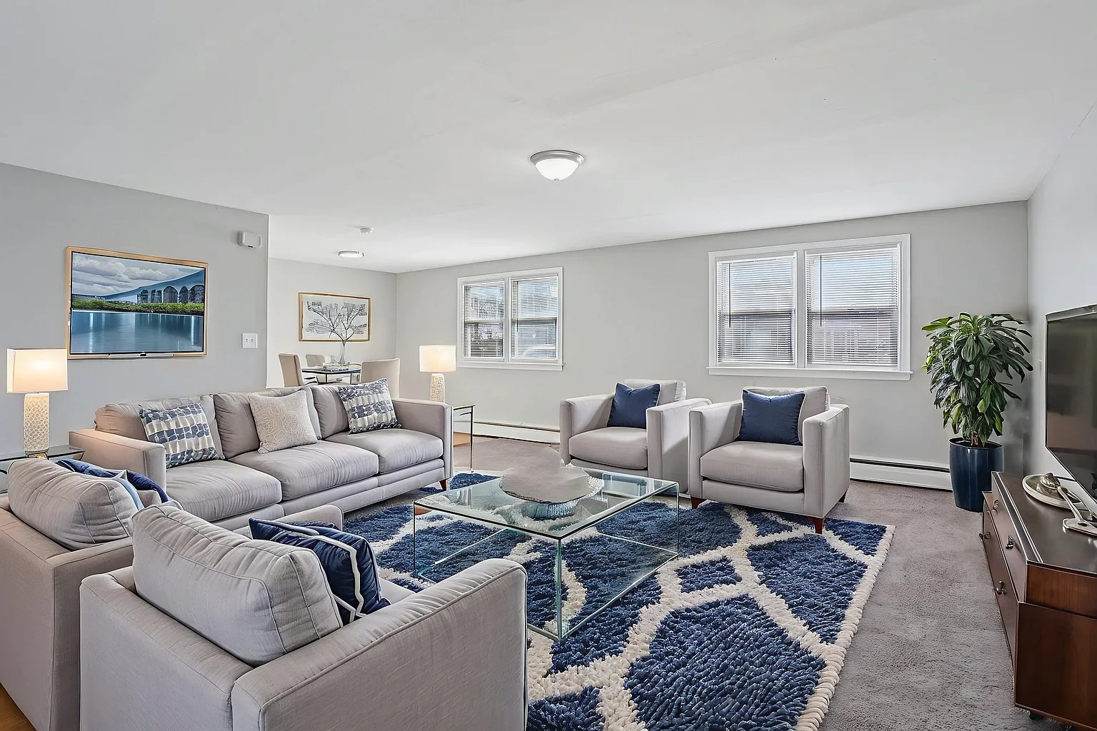 Barry Court Apartments – photo 1