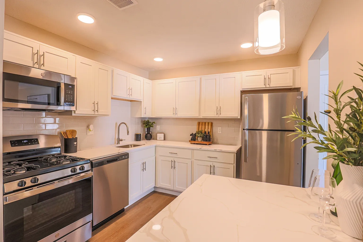 Jamestown Village Apartments – photo 4