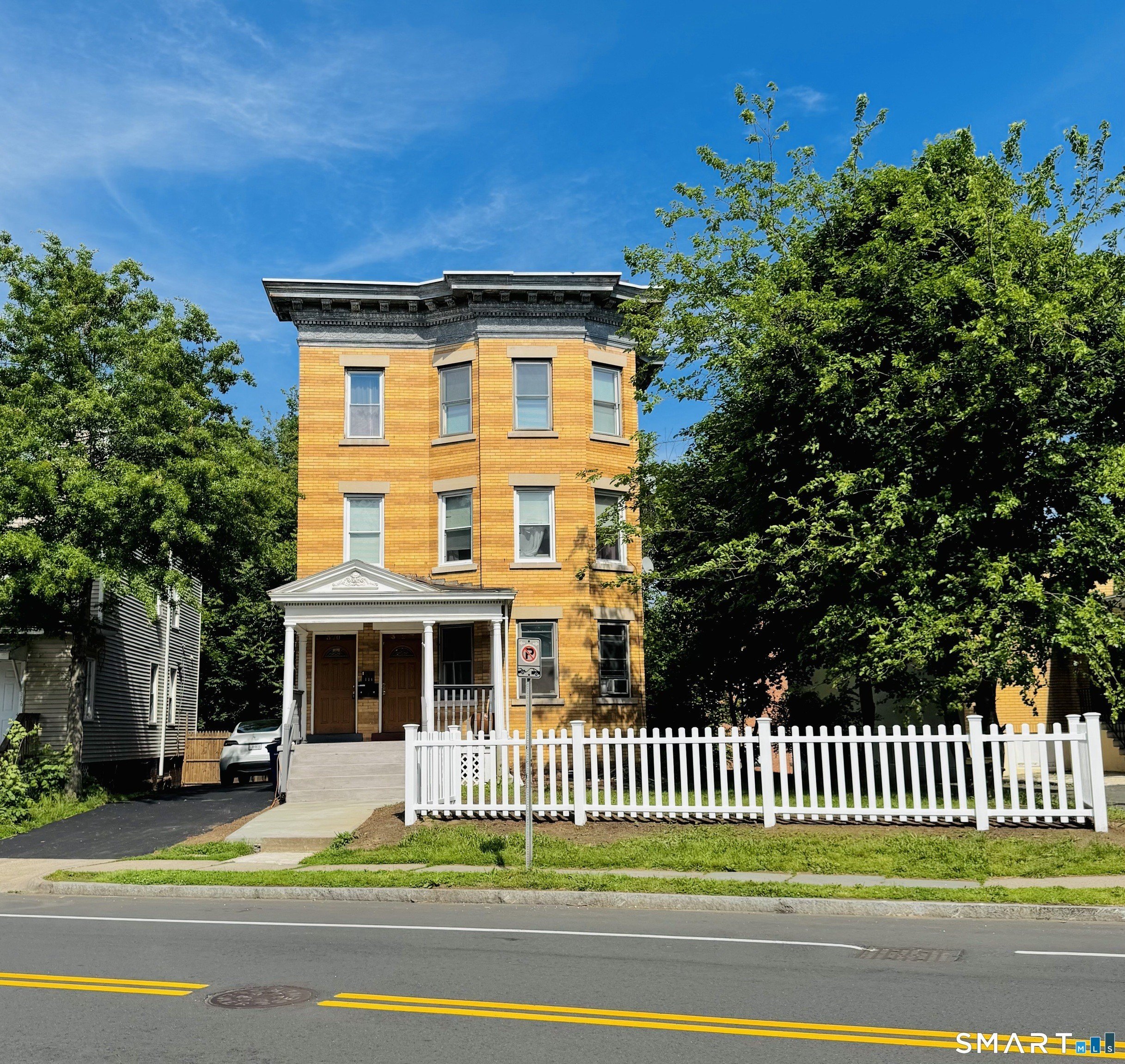 370 Maple Ave #3 – photo 1