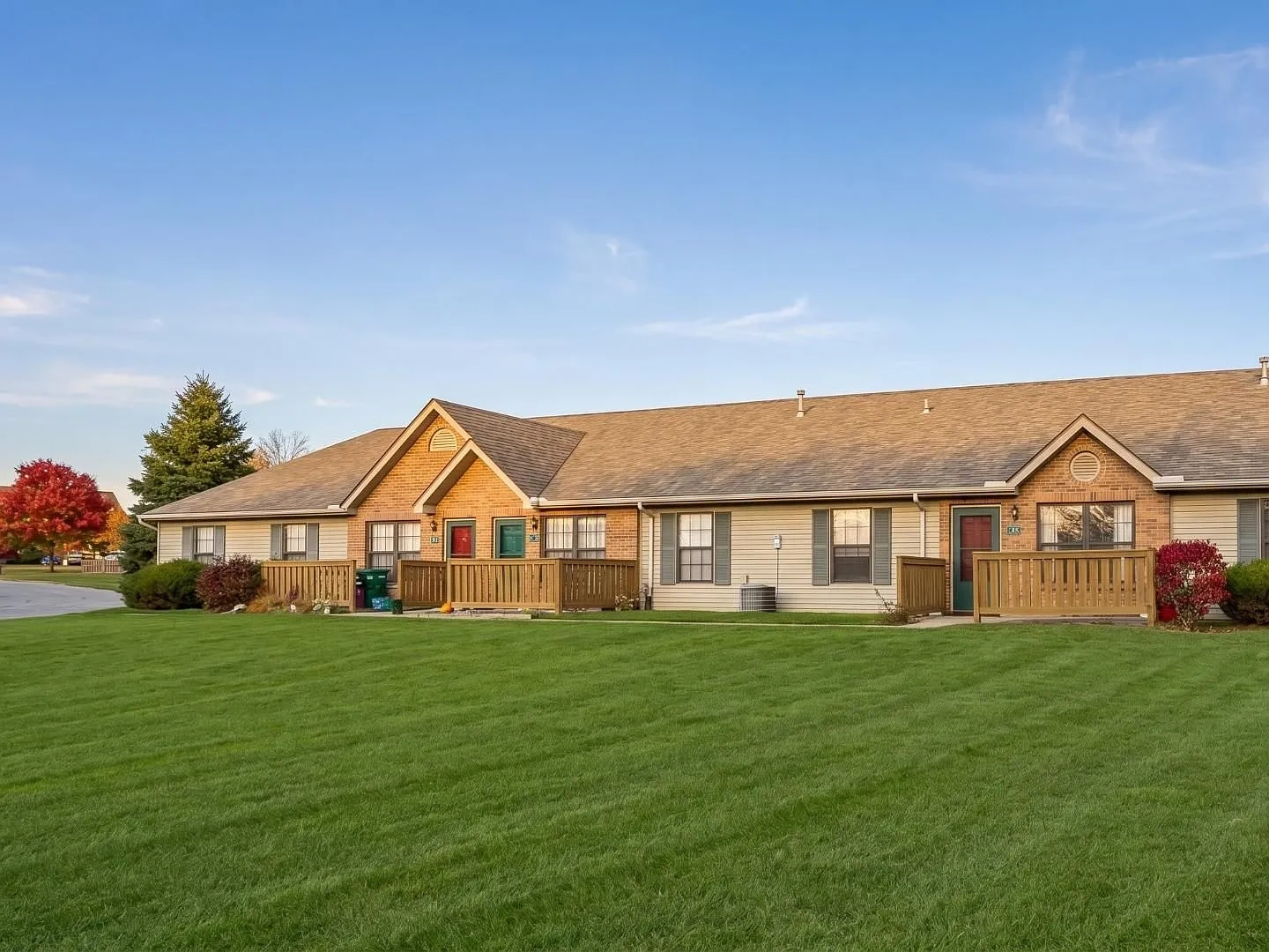 450 Kristina Dr – photo 1