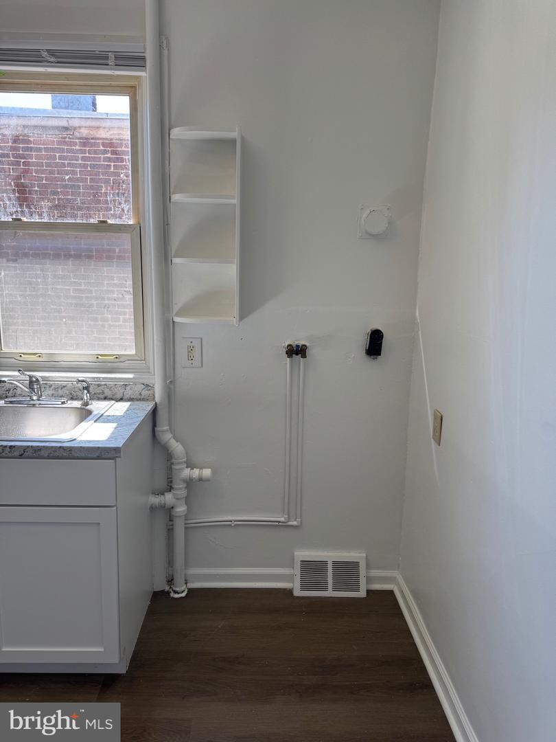 245 S Belvidere Ave unit 2ND FLR – photo 4