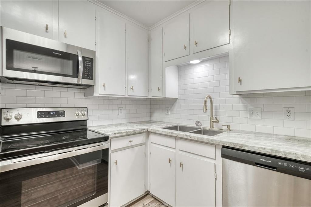 3911 Olive St #B – photo 5