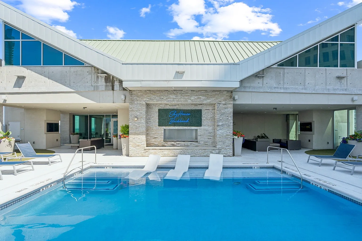 SkyHouse Buckhead – photo 4