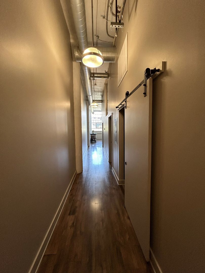 2320 Superior Ave unit Apt. 201 – photo 4