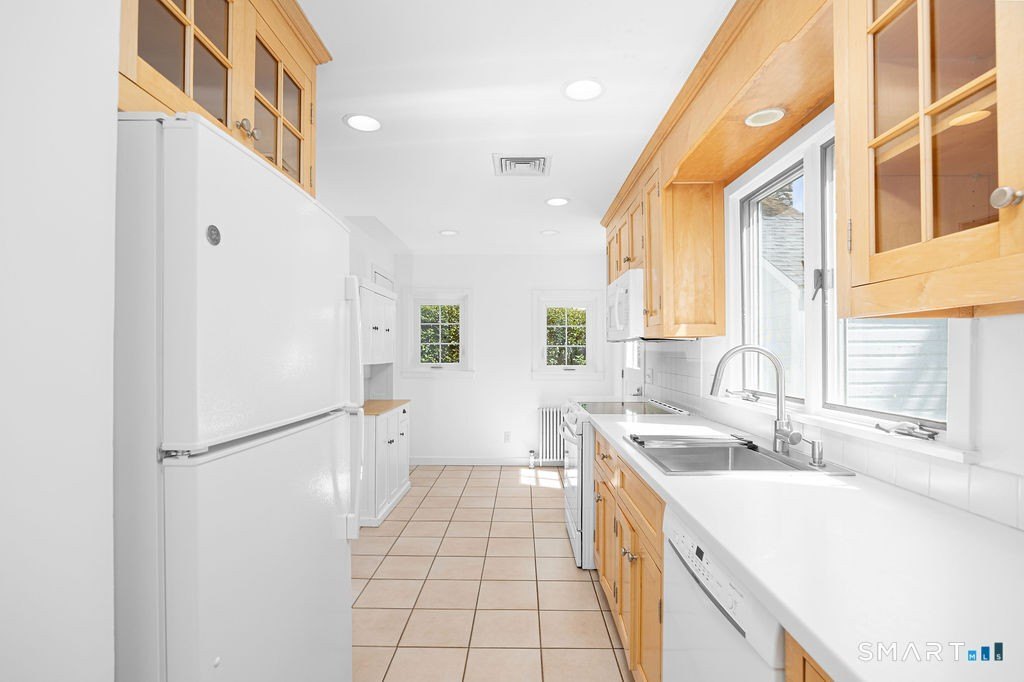 12 Roosevelt Rd – photo 5