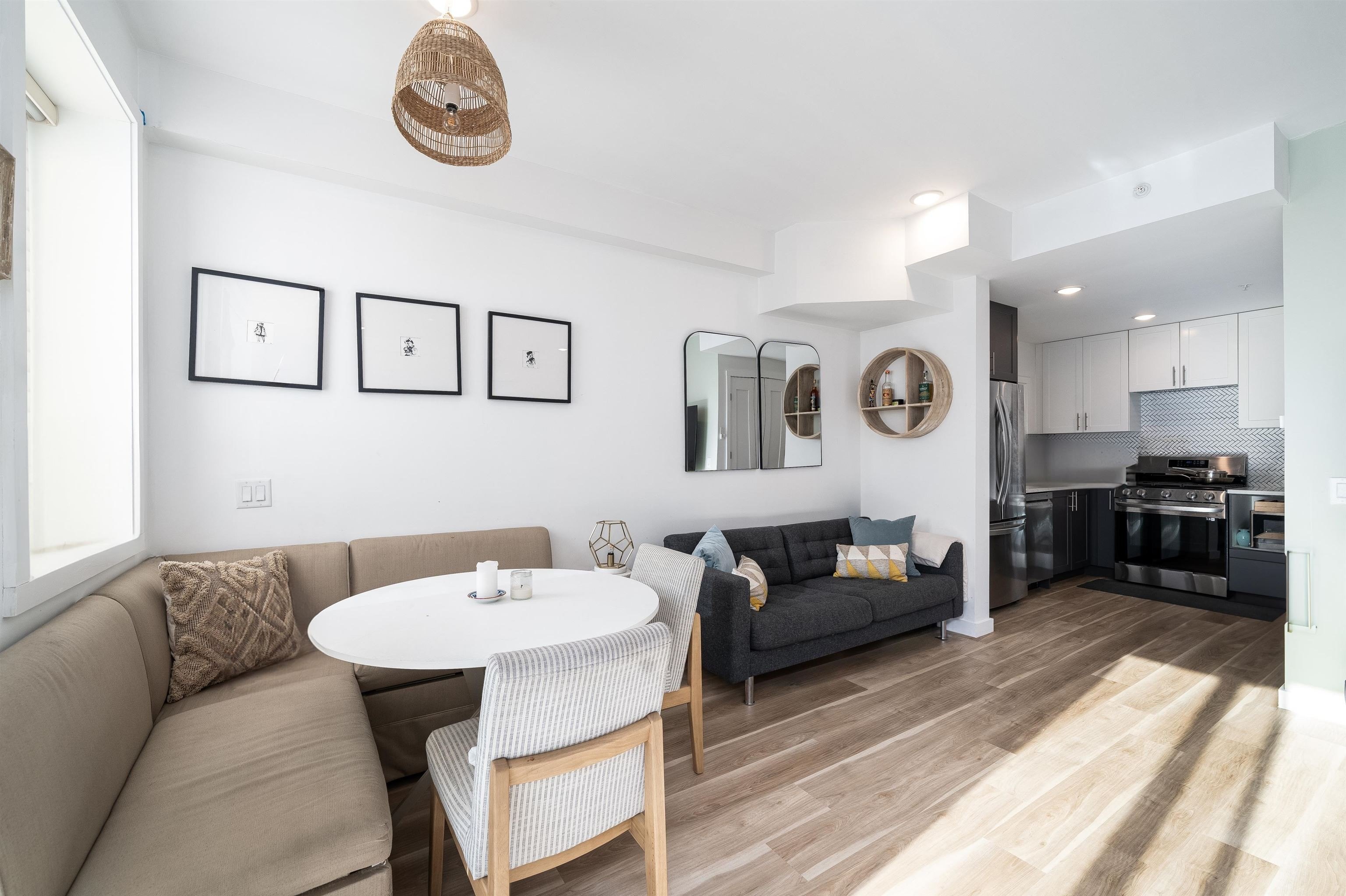 83 Waverly St #1 – photo 3