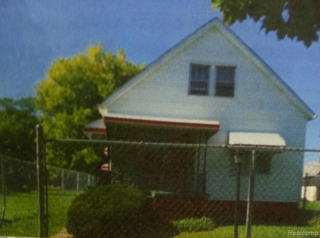 6147 Sheridan St – photo 1
