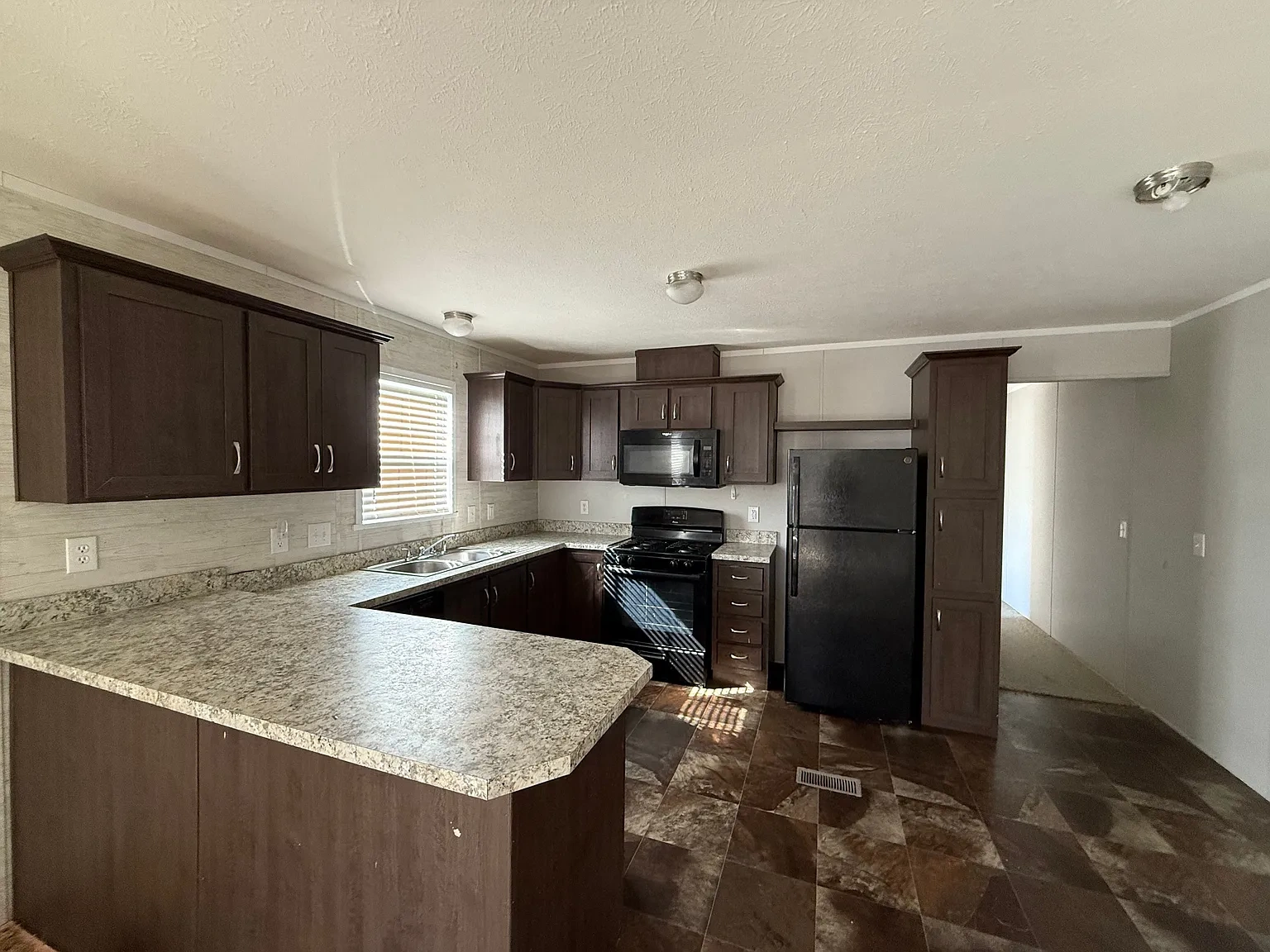Colonial Oaks – Floor plan