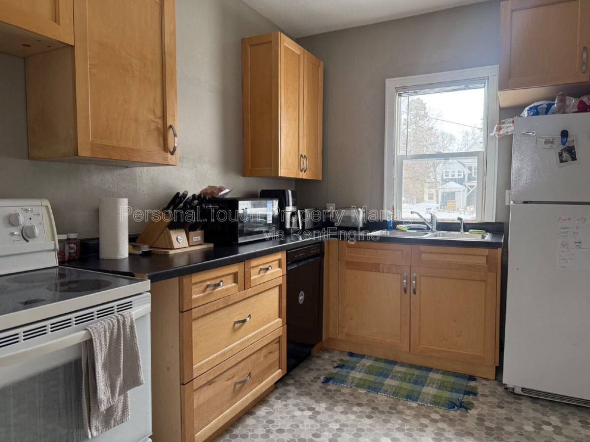 606 5th St S – photo 2