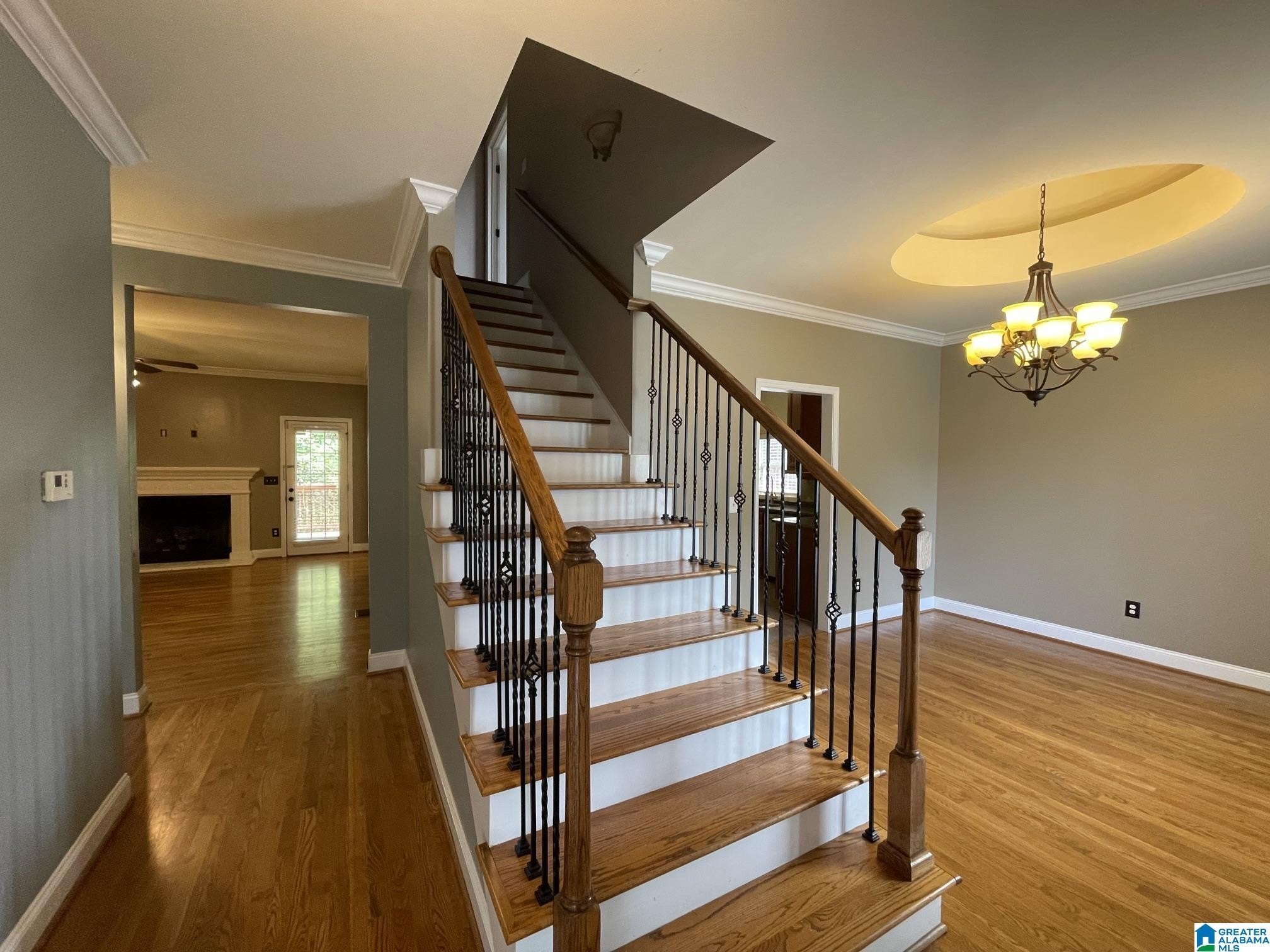 208 Castlehill Dr – photo 4