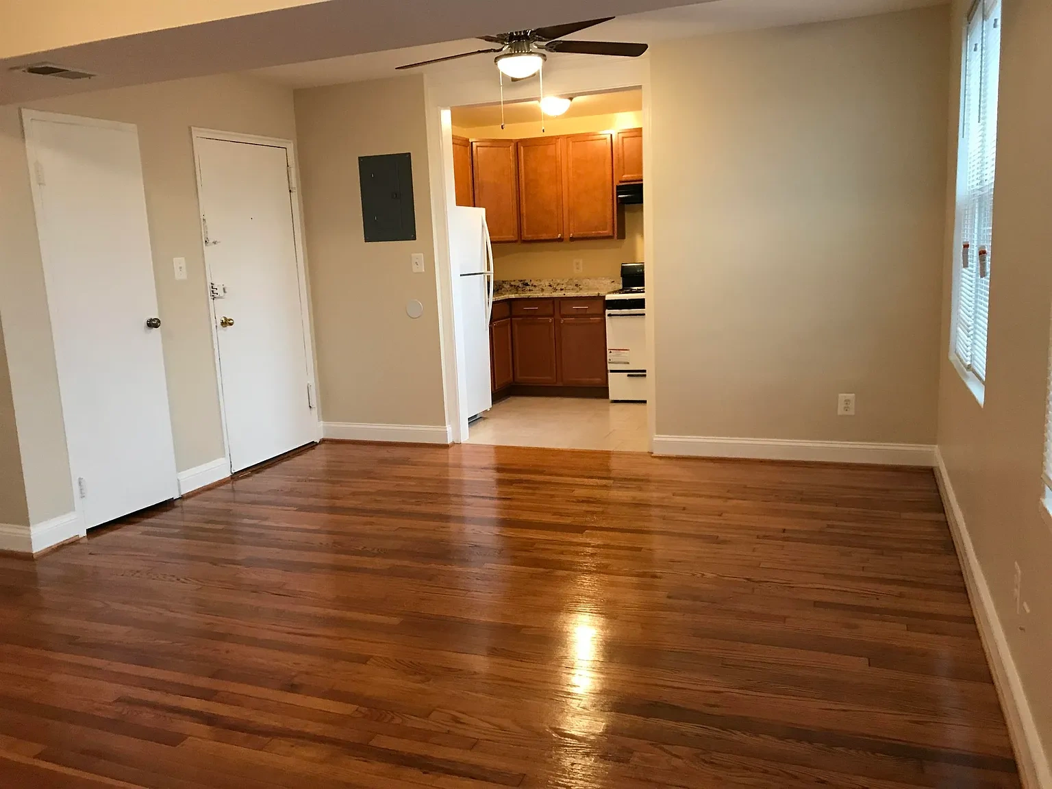 Lexington Apartments, LLC – photo 3