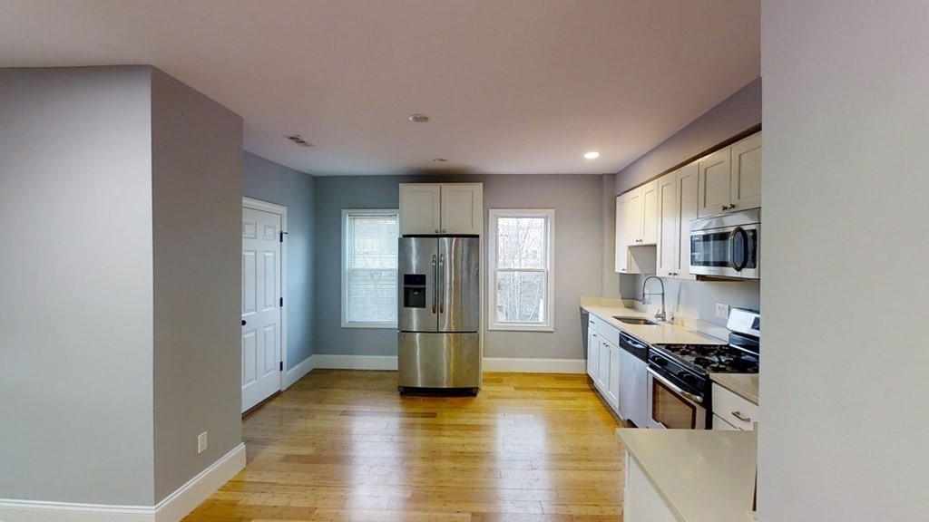 722 Saratoga St unit 3 – photo 5