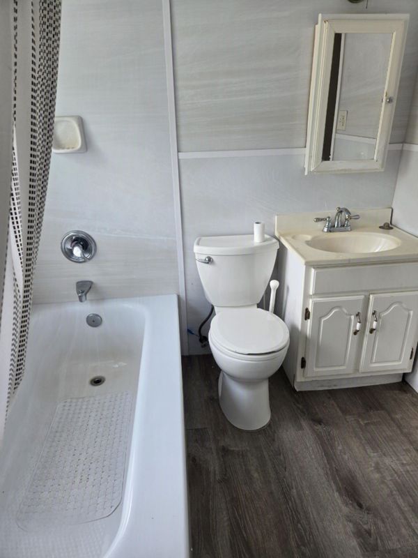 717 Henry St unit 2 – photo 5