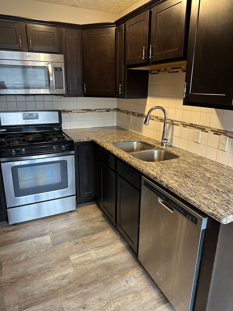 290 Lincoln St SW – photo 1