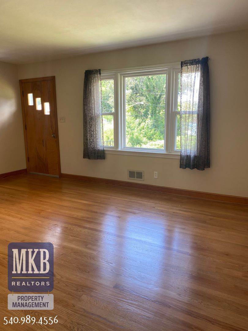 3136 Fleetwood Ave SW – photo 3
