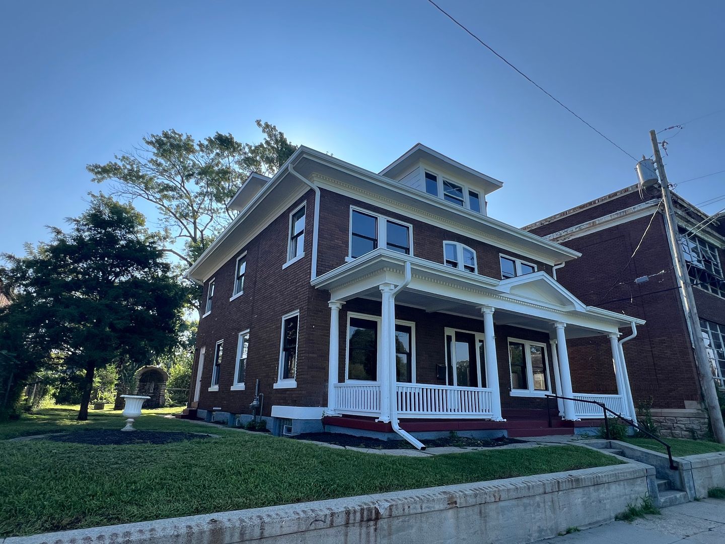 416 N Conover St – photo 1