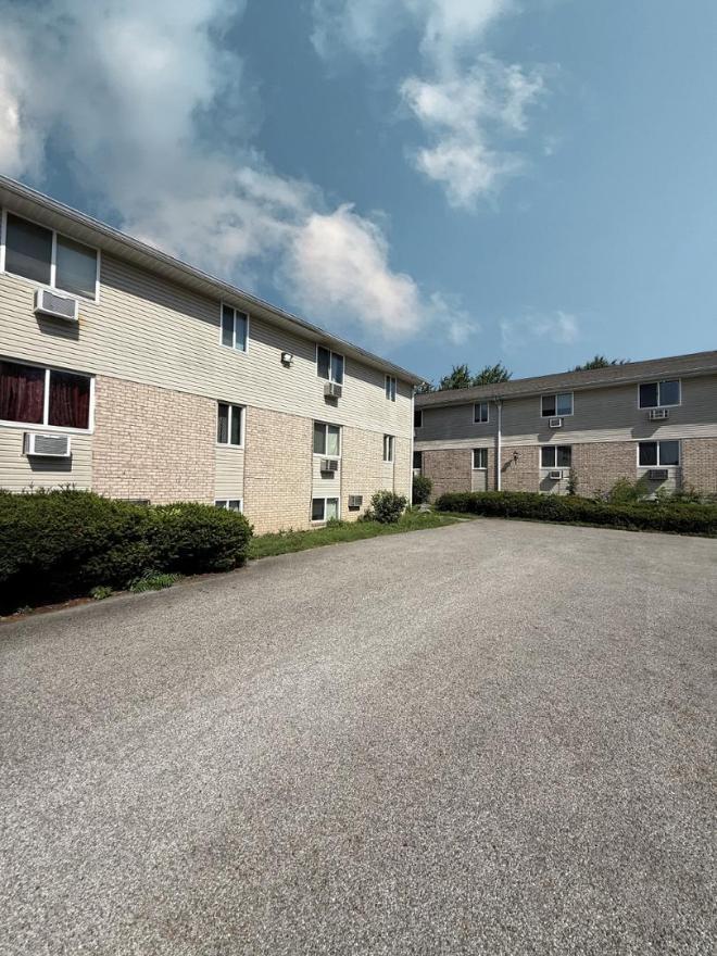 834 E Midlothian Blvd – photo 4