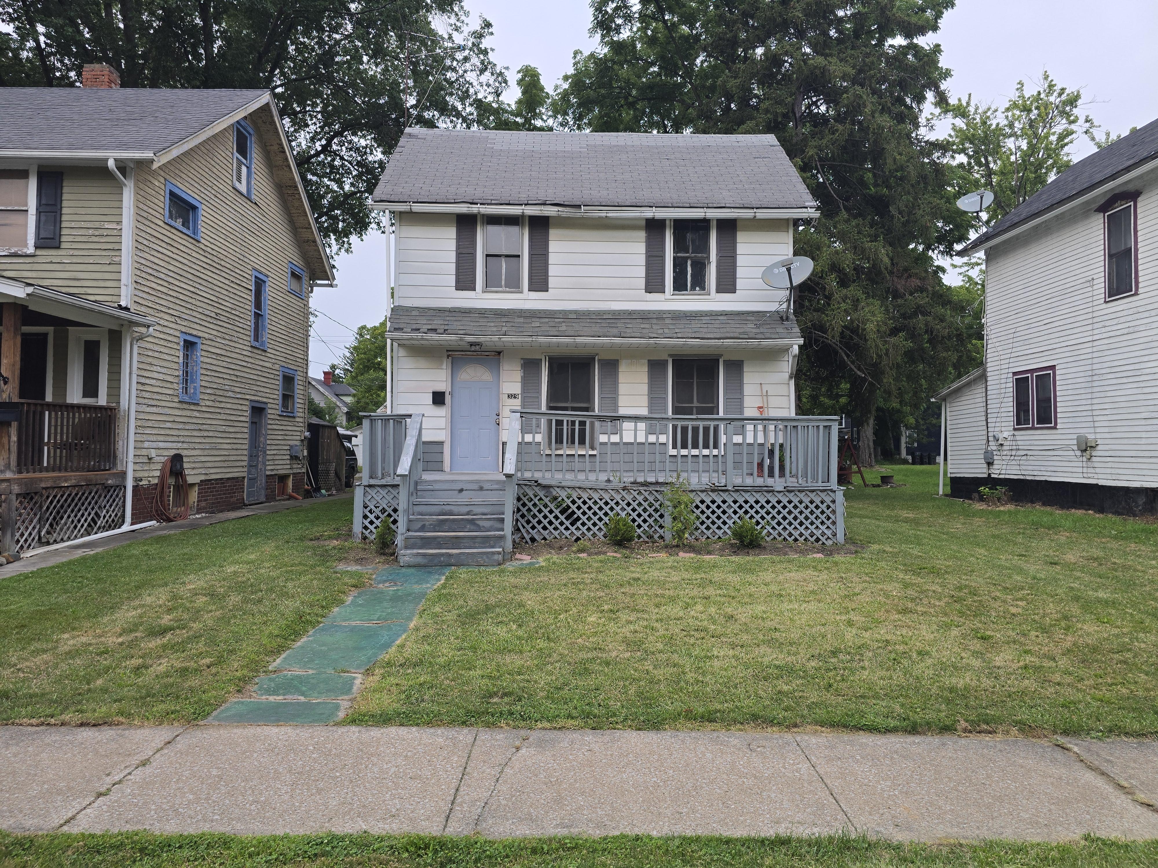 329 11th St – photo 1