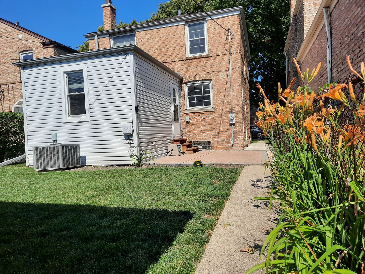 1720 Leland Ave – photo 4