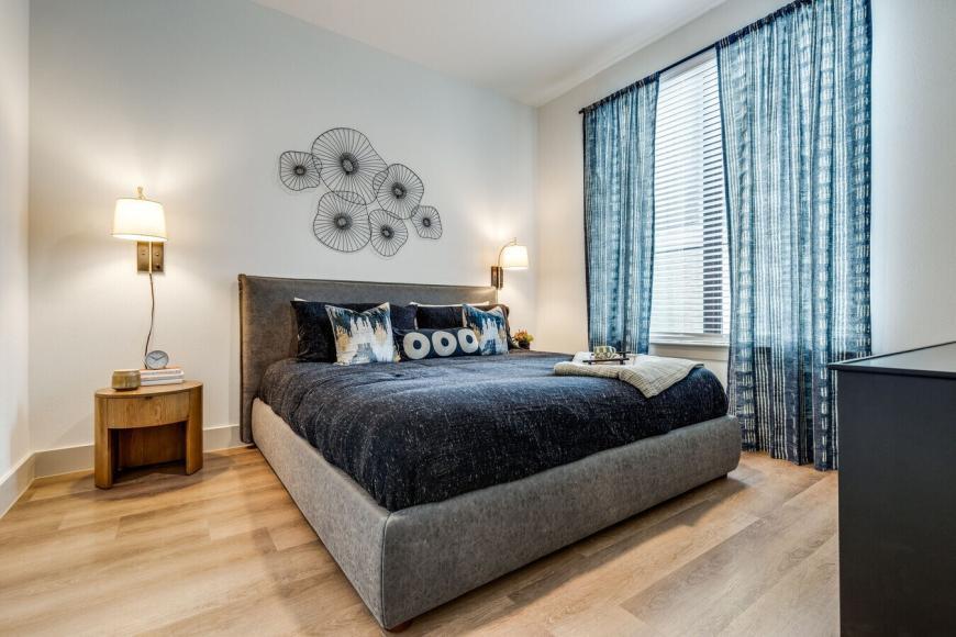 333 W 24th St – photo 3