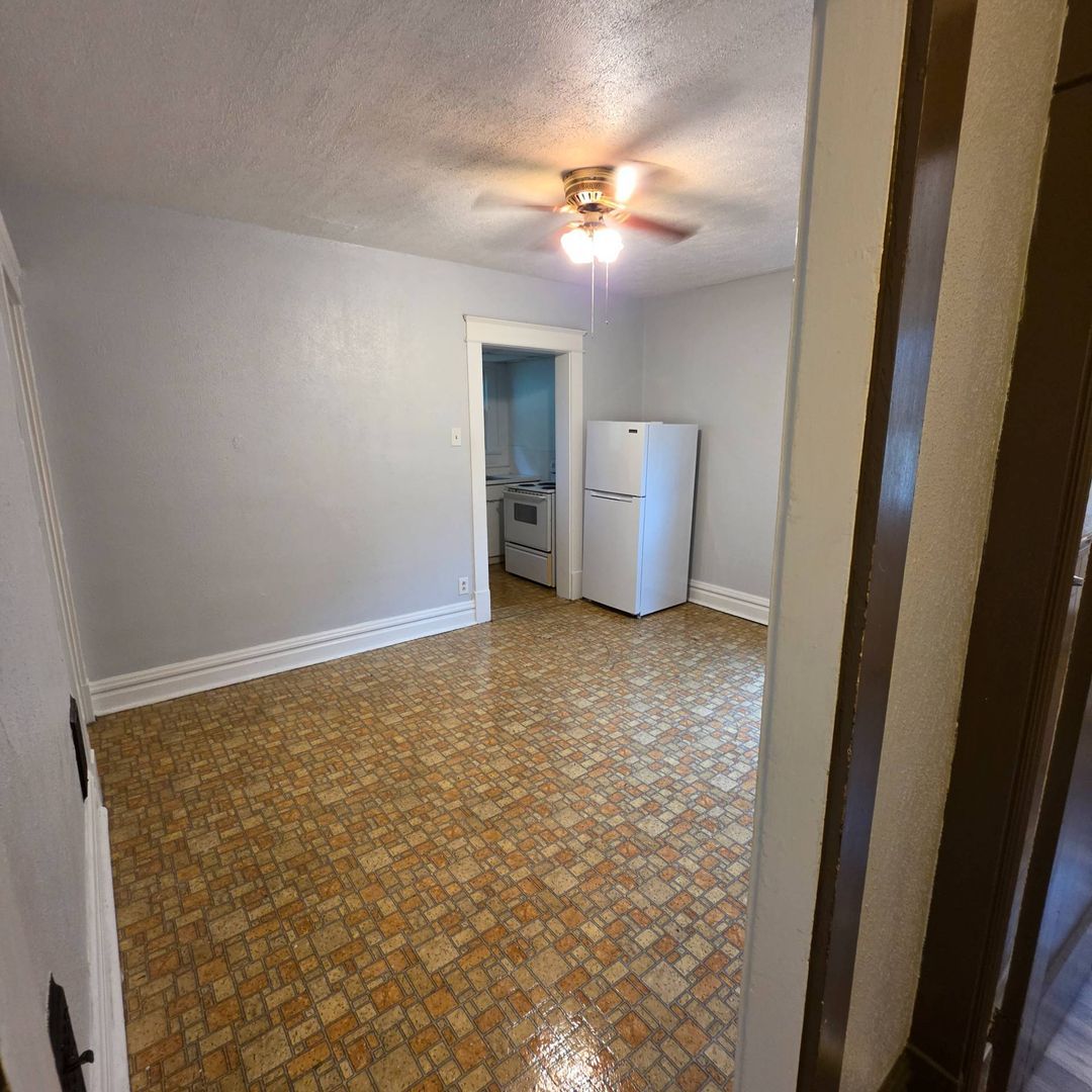 1904 Highland Ave unit #2 – photo 2