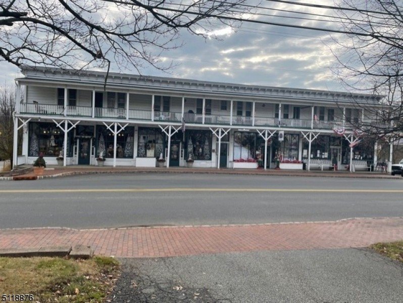 28 Main St #A – photo 2