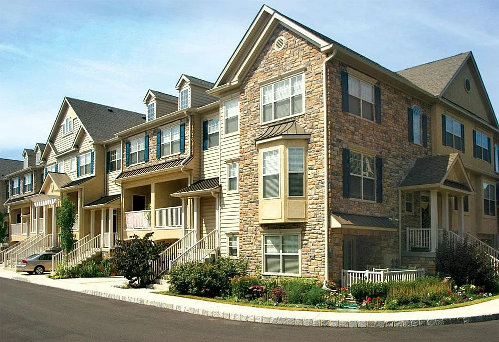Heritage Pointe Townhome Rentals – photo 3