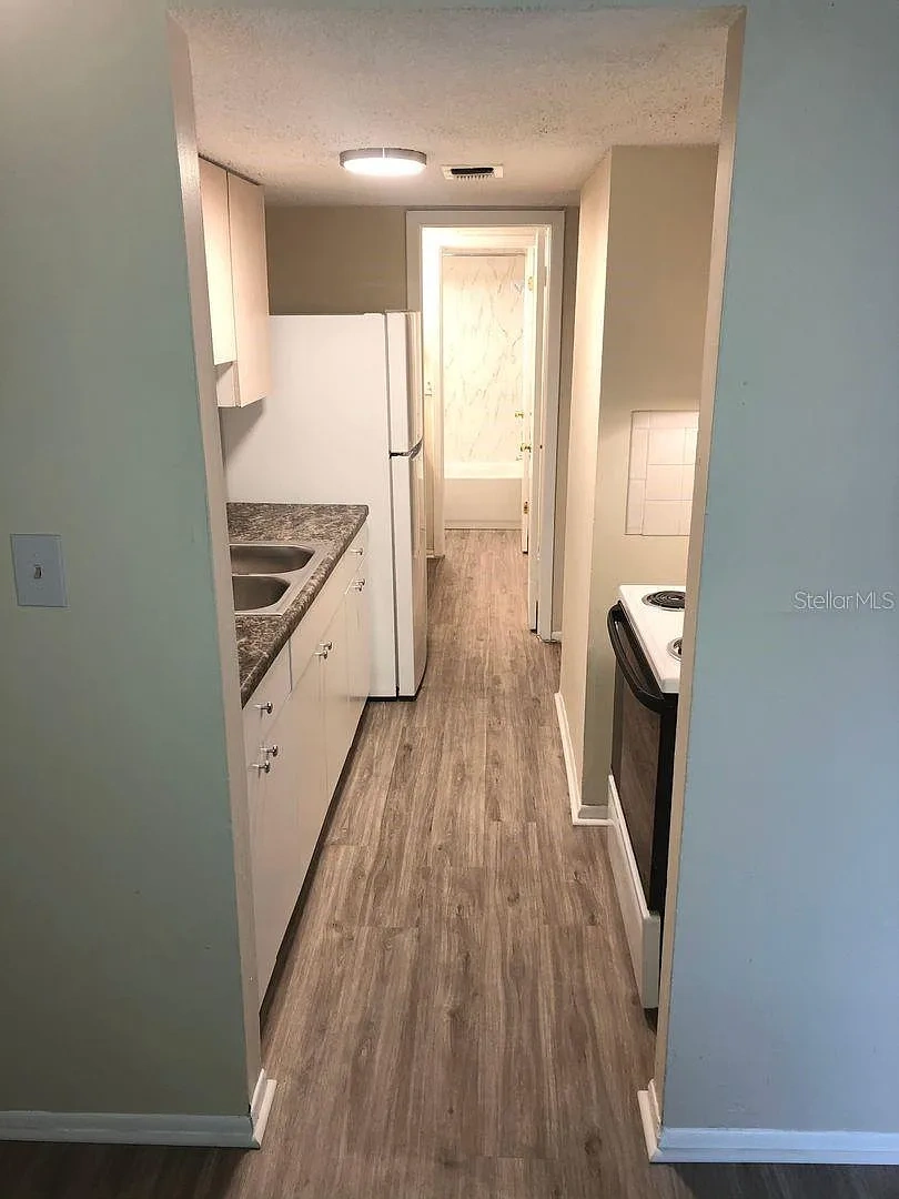 Baywatch Apartments – photo 1