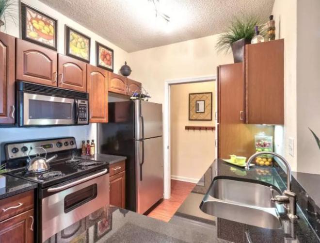 2124 Gables Dr NE – photo 3