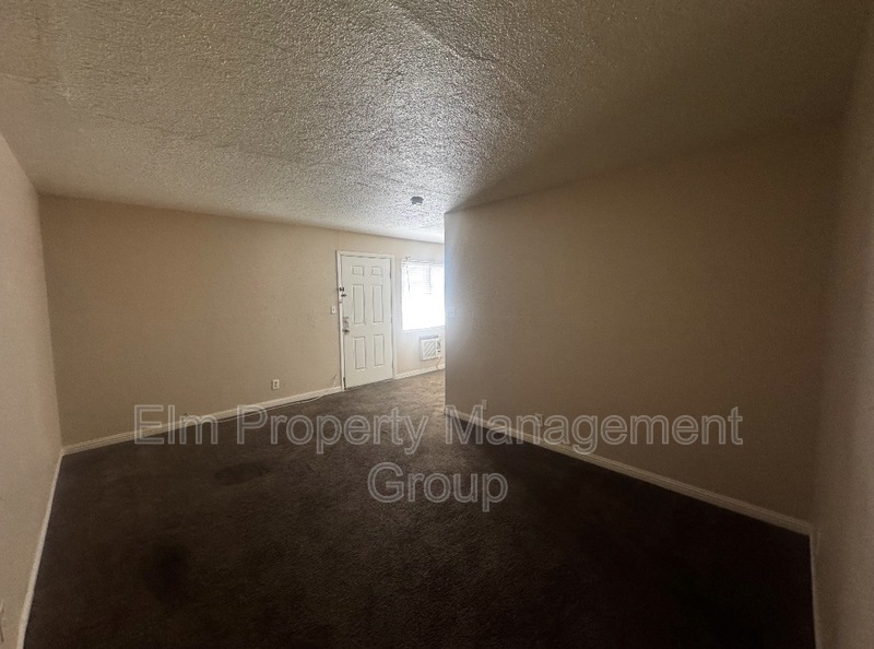 2101 Sunrise Ave unit 11 – photo 2