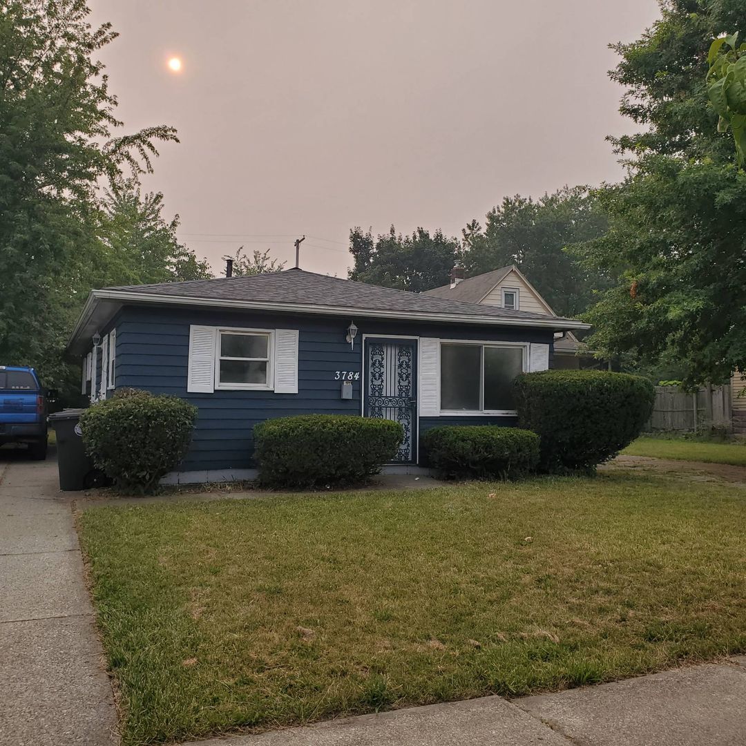3784 E 142nd St – photo 3