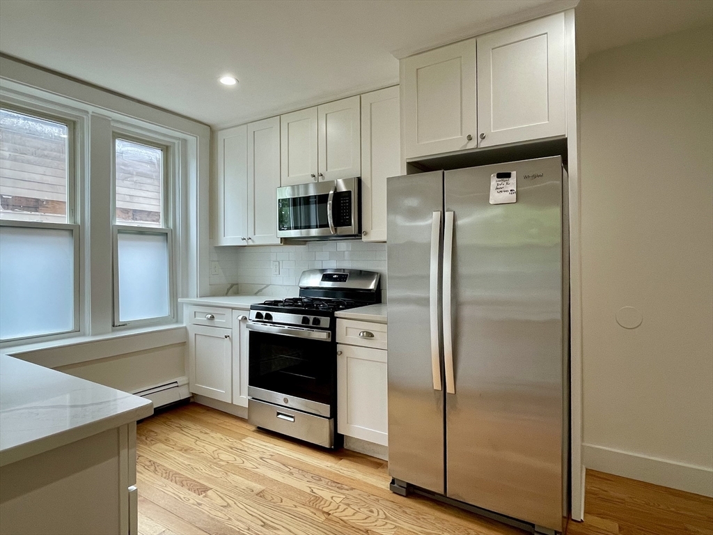 376 Washington St unit 1 – photo 3