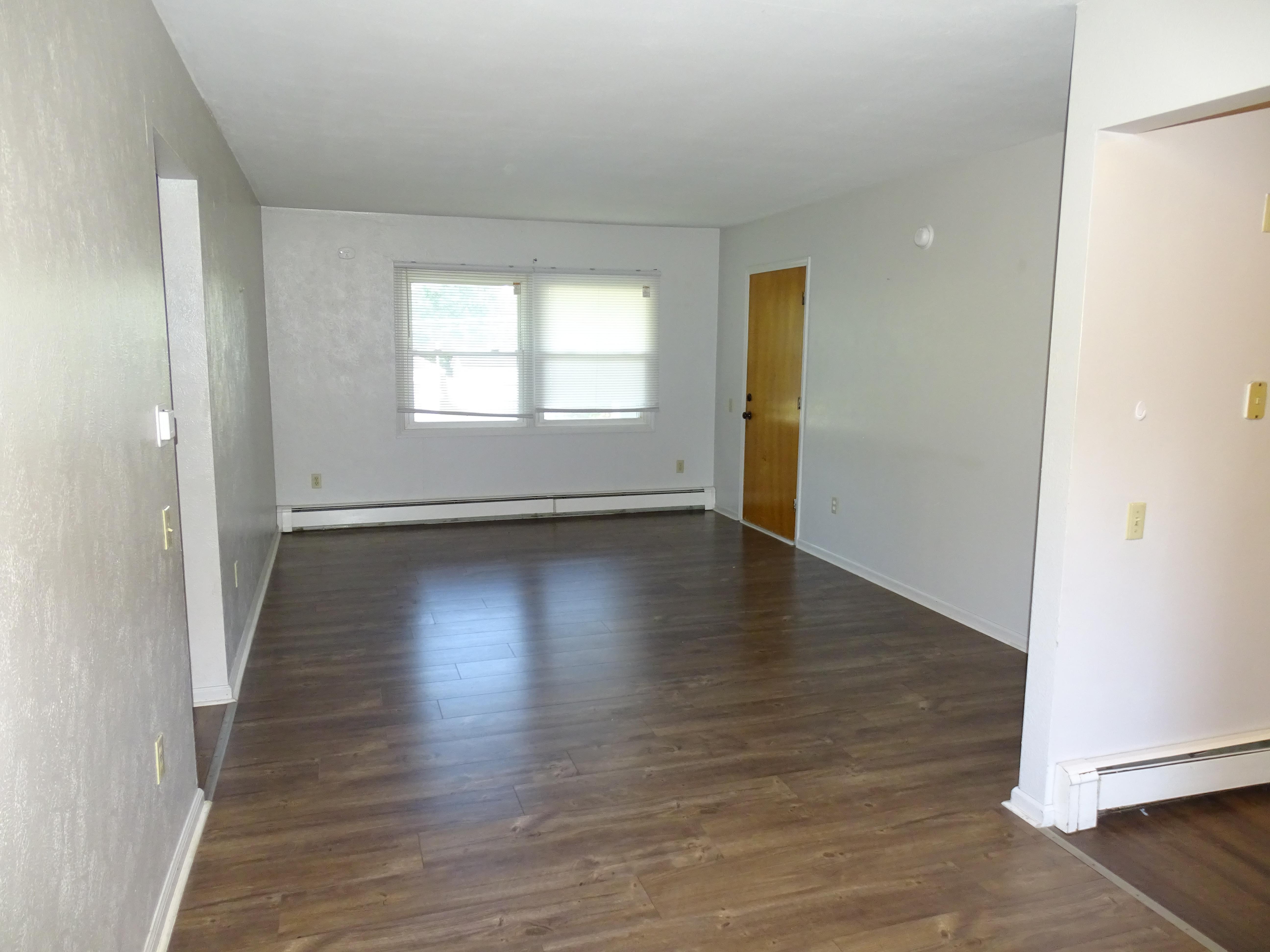 307 E Coomer St unit 8 – photo 4