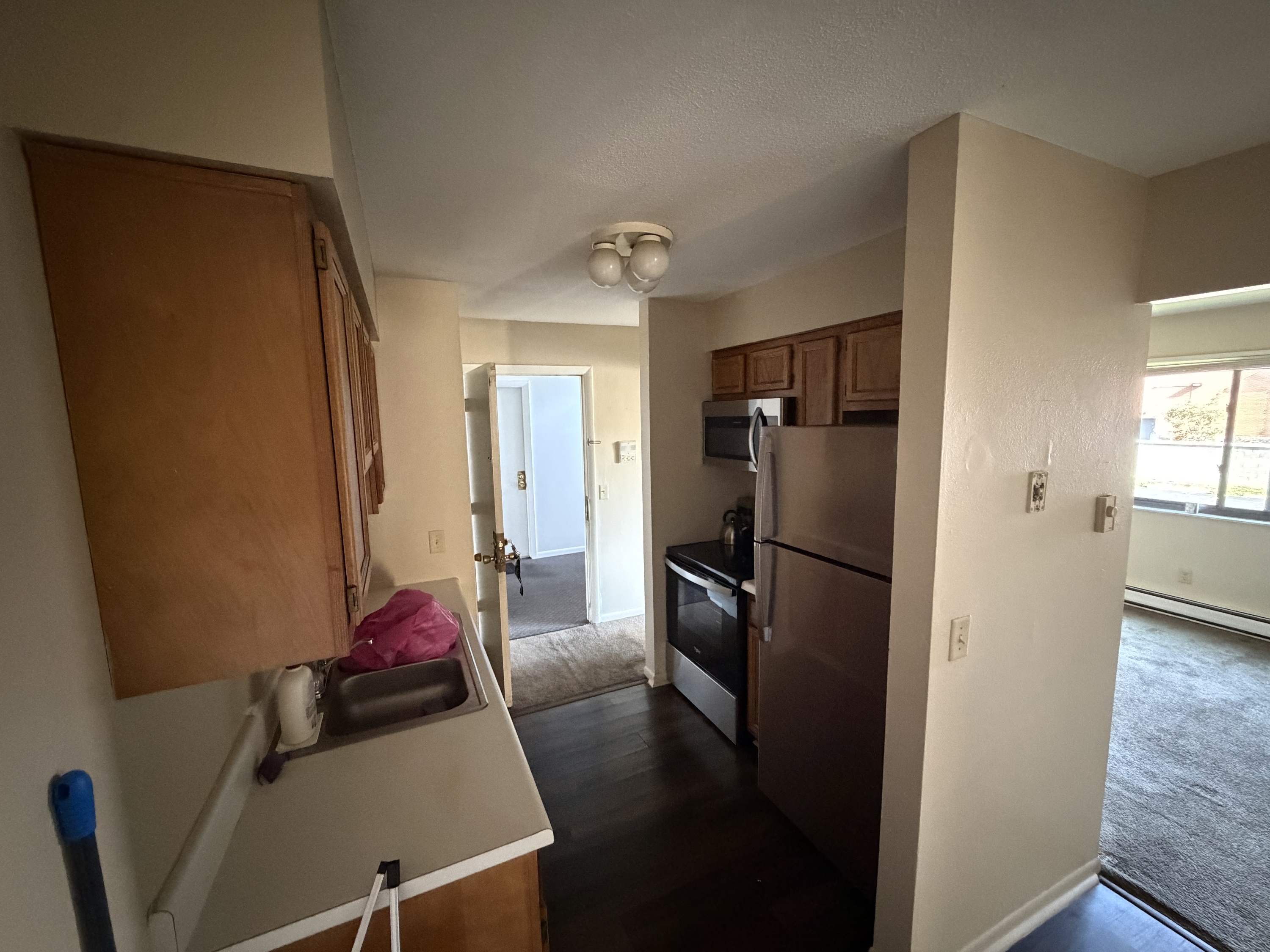916 S Byrne Rd unit 5 – photo 1