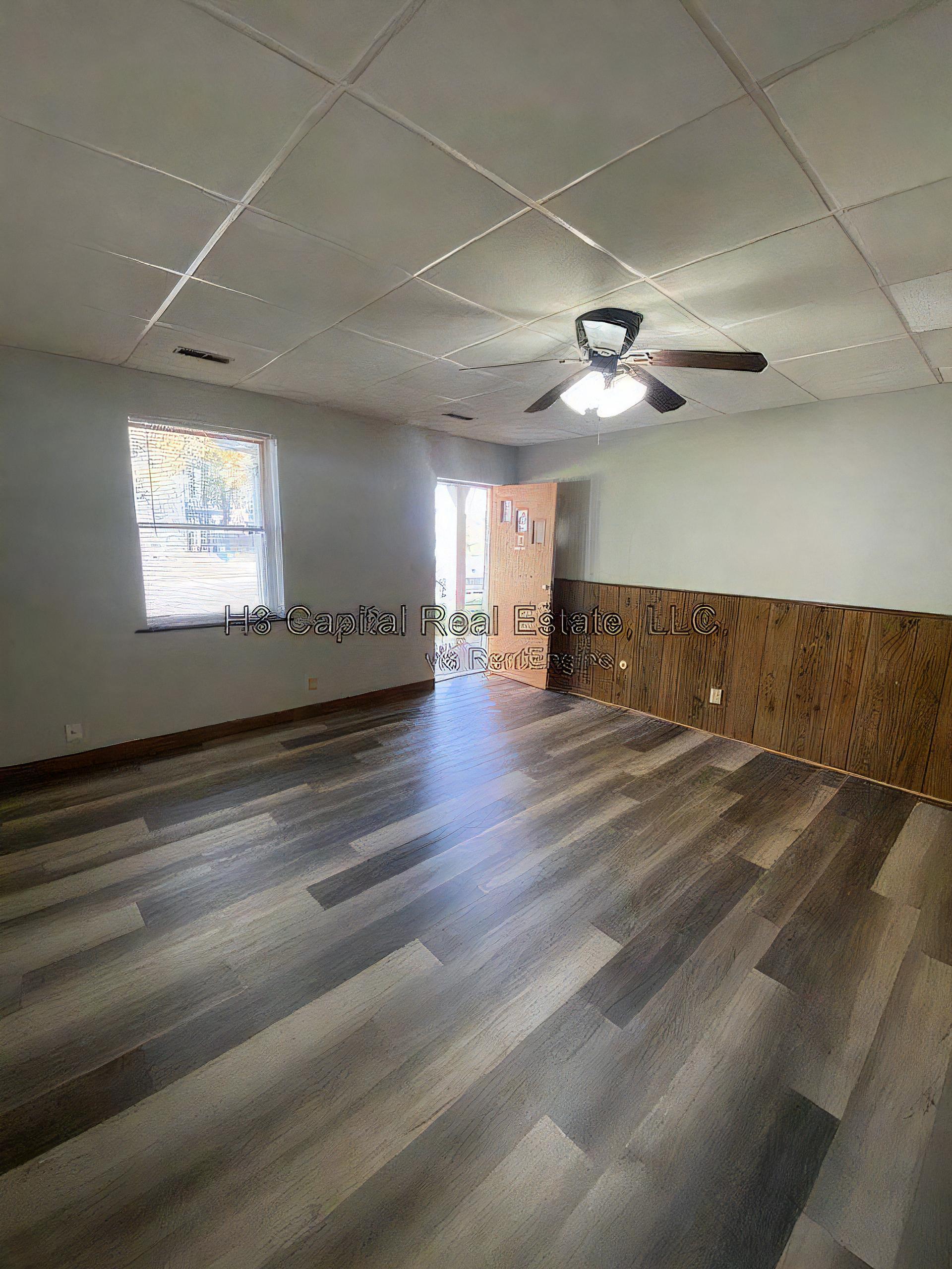 538 Mary Ave unit 3 – photo 3