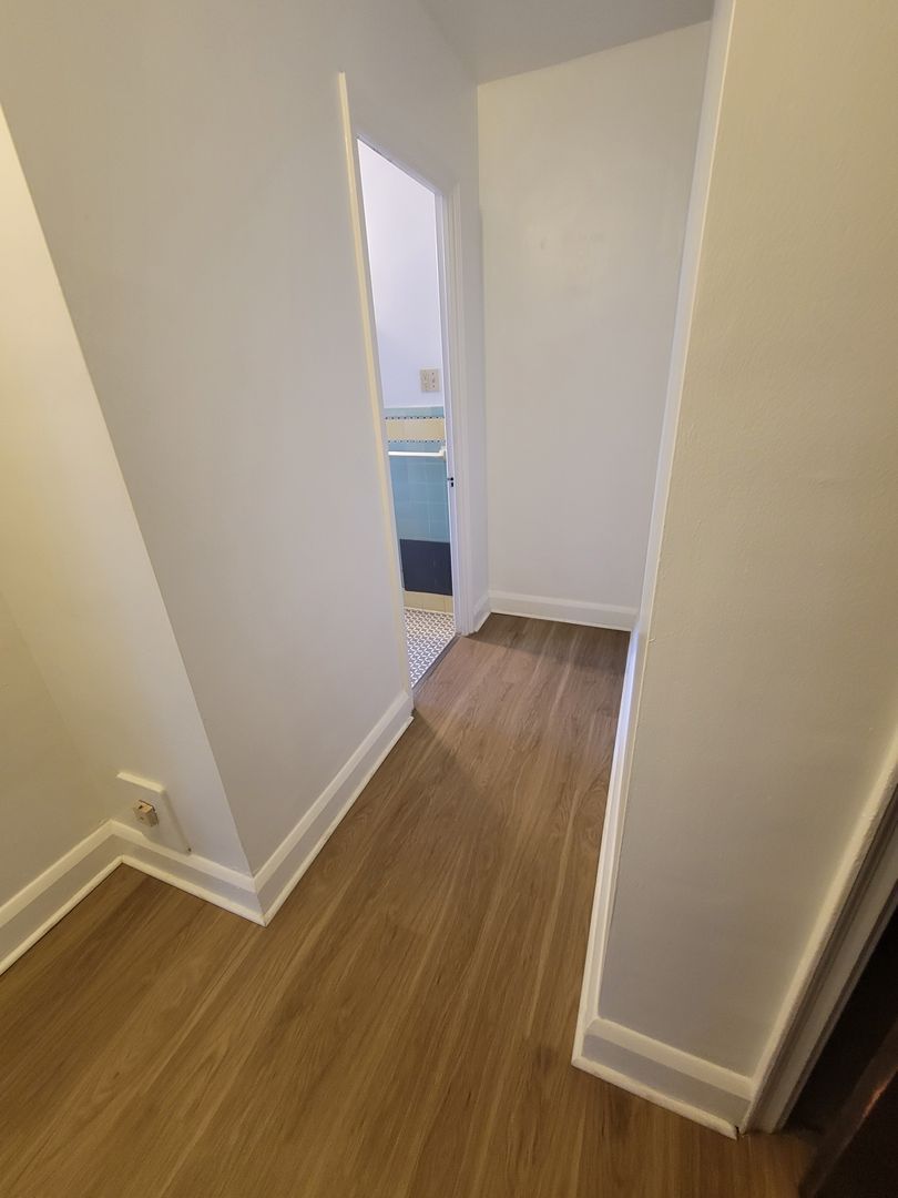 585 S Negley Ave – photo 3