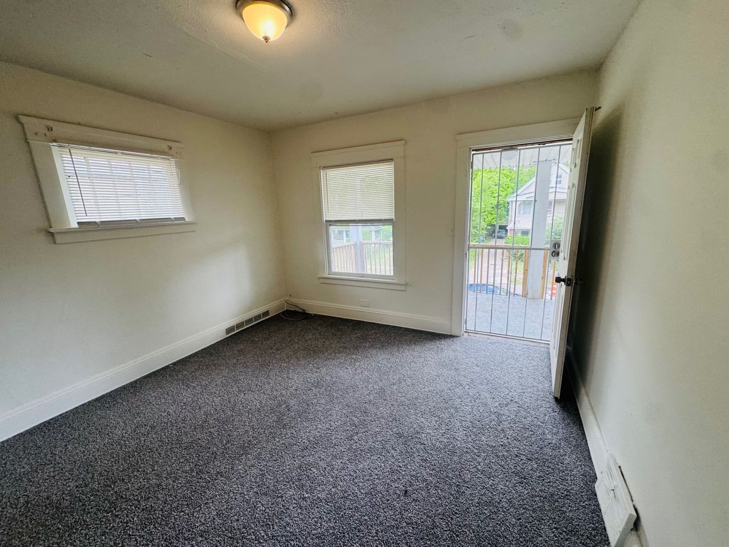3039 E 126th St unit UP Unit – photo 3