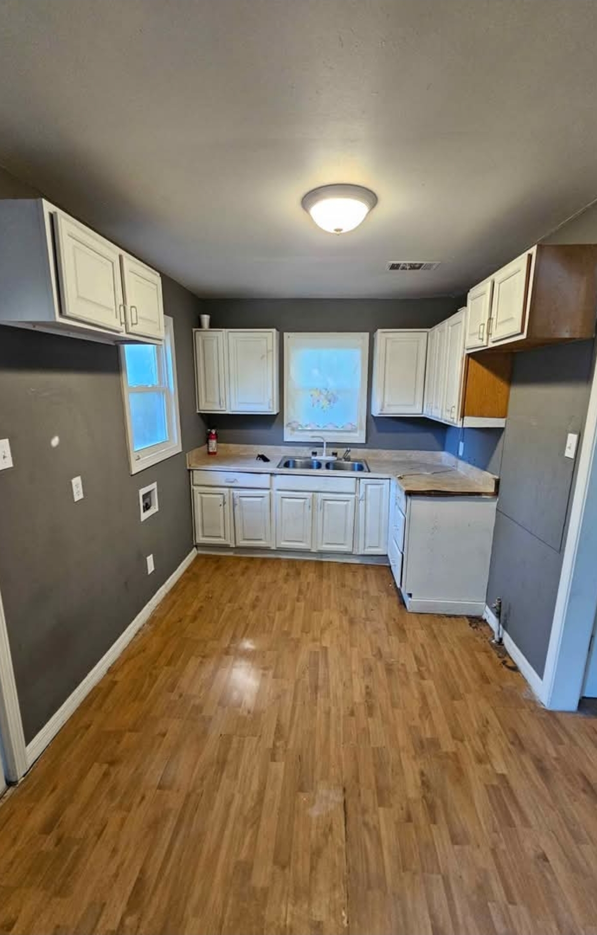 4920 Paige St – photo 5