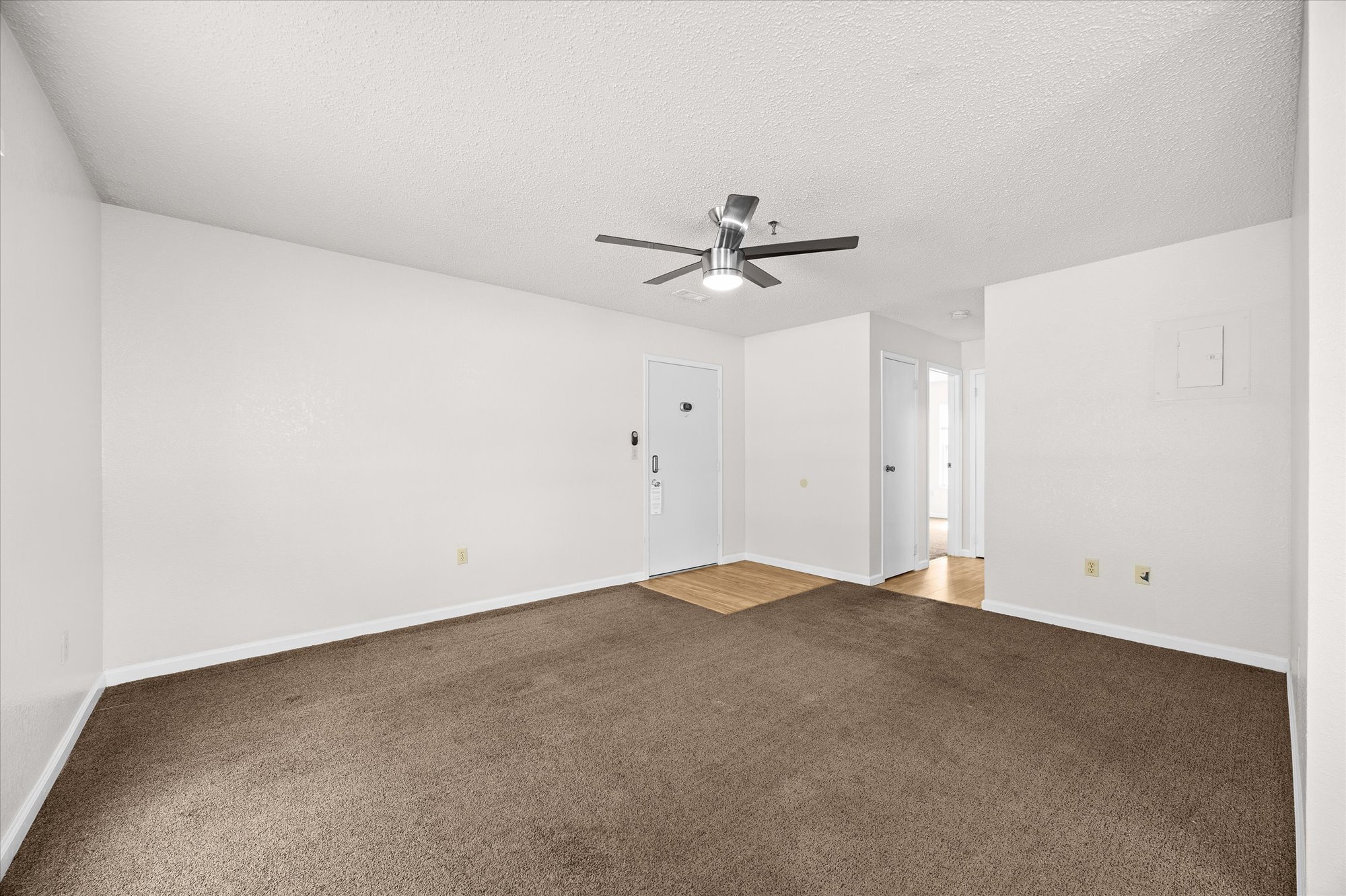 2105 N Keebler Ave – photo 4