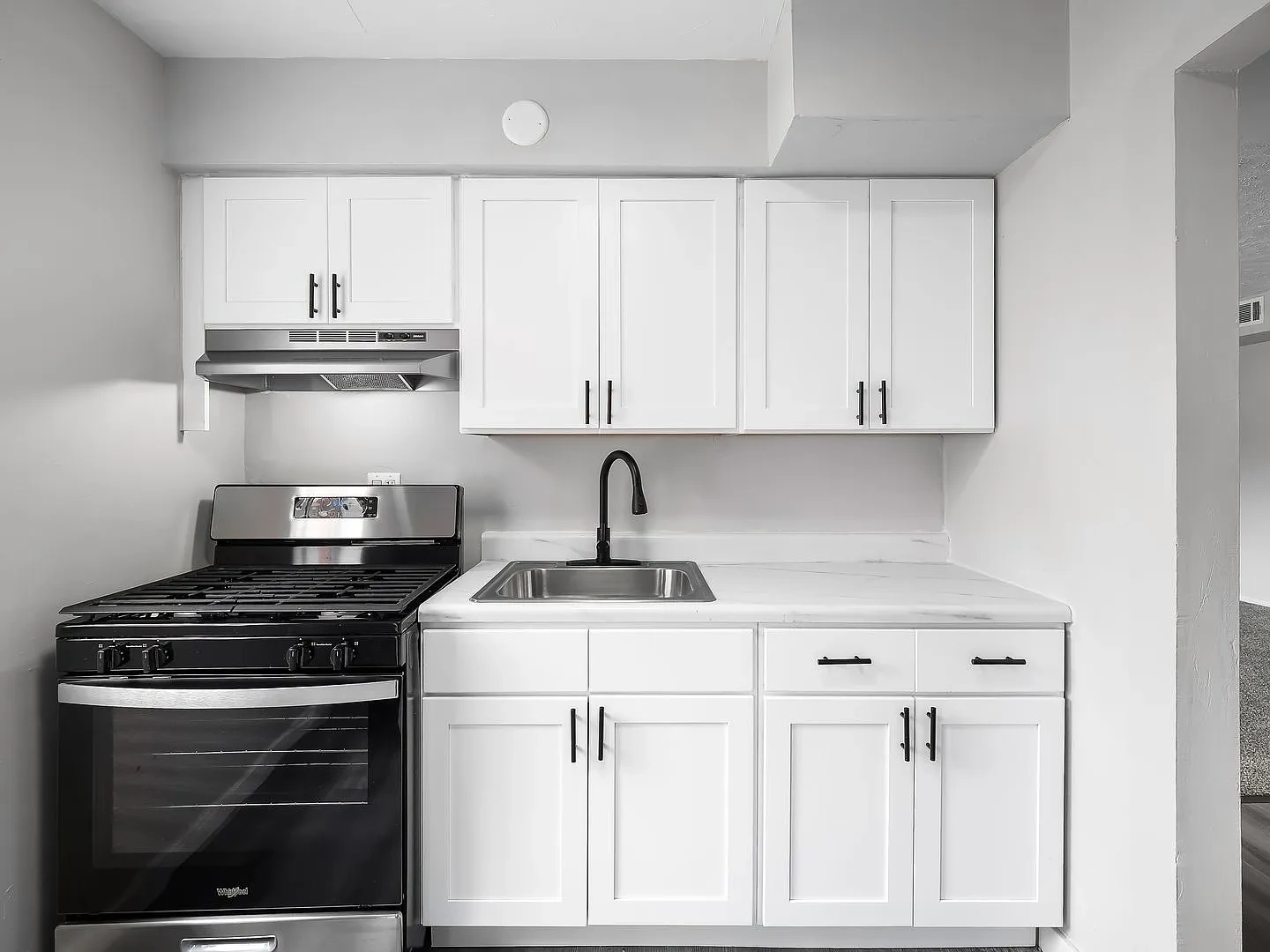 Heights Garden Apartments – photo 2