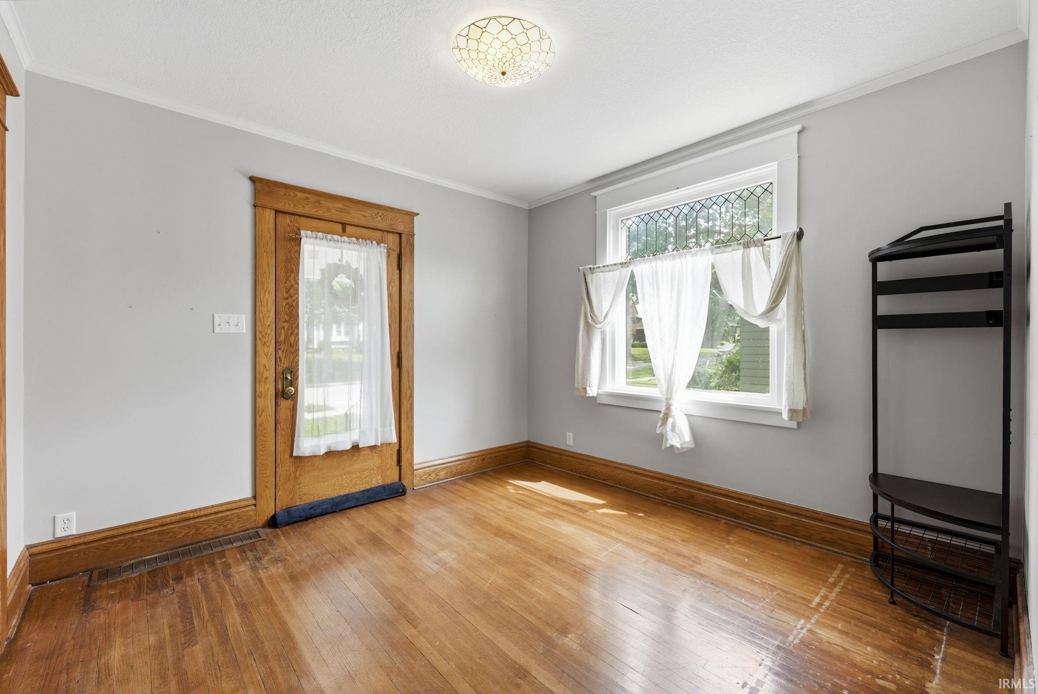 527 W Oakdale Dr – photo 3