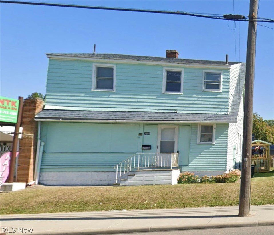 2405 Youngstown Rd SE – photo 1