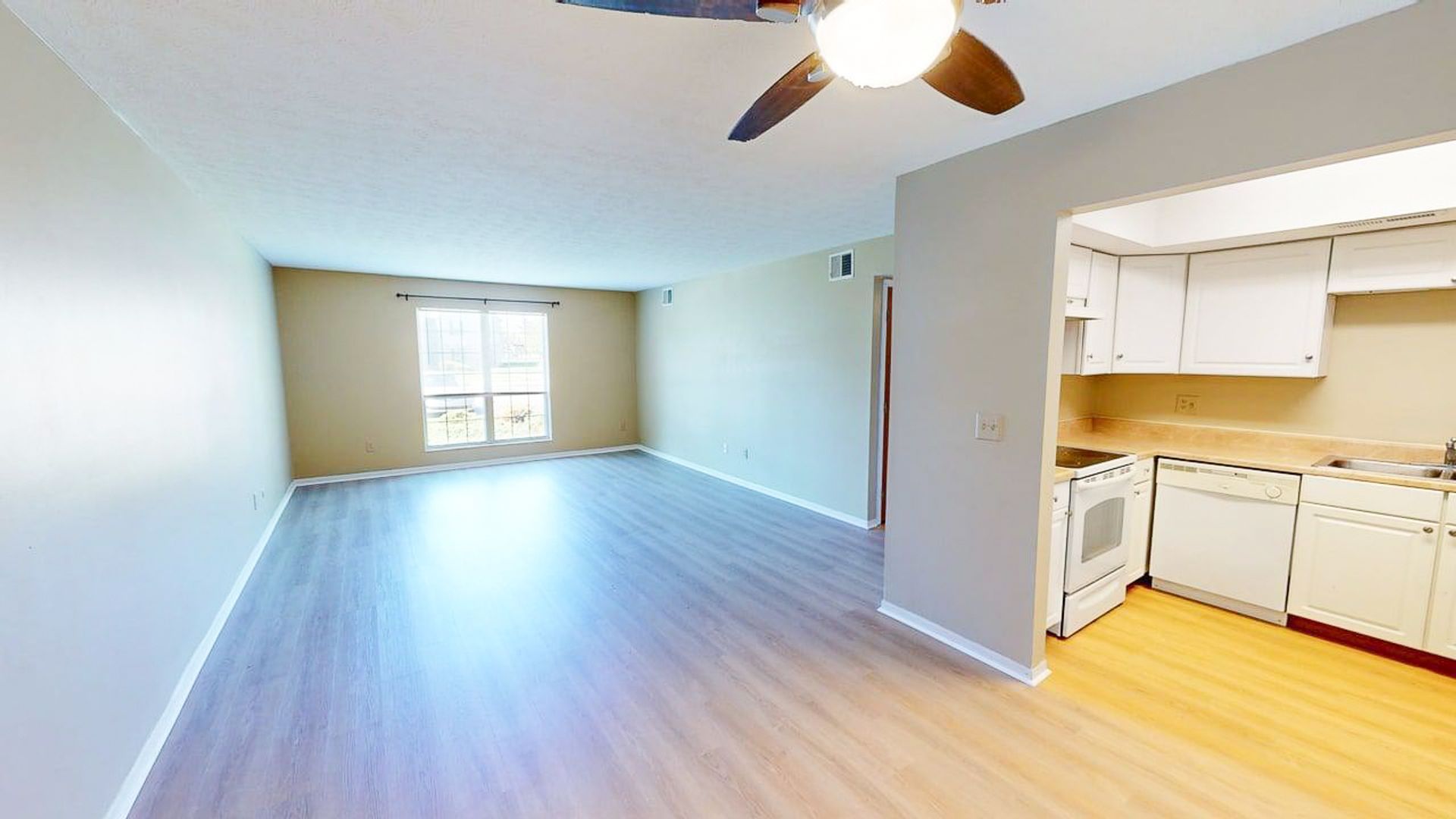 2064 Park Run Dr unit C – photo 2