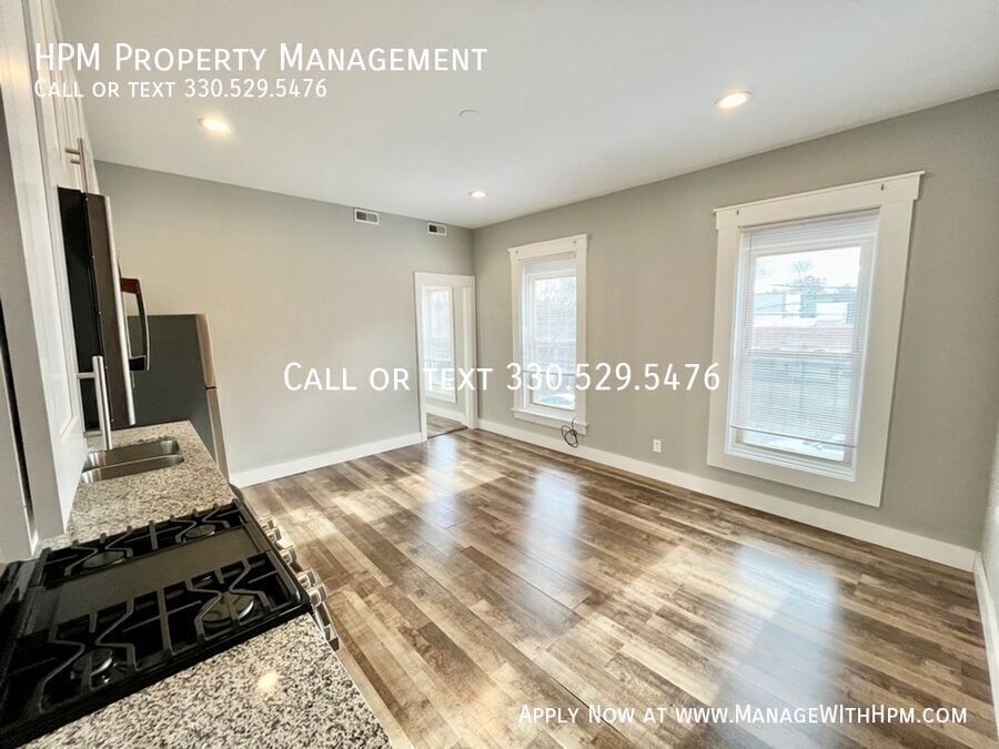 2179 W 11th St – photo 2