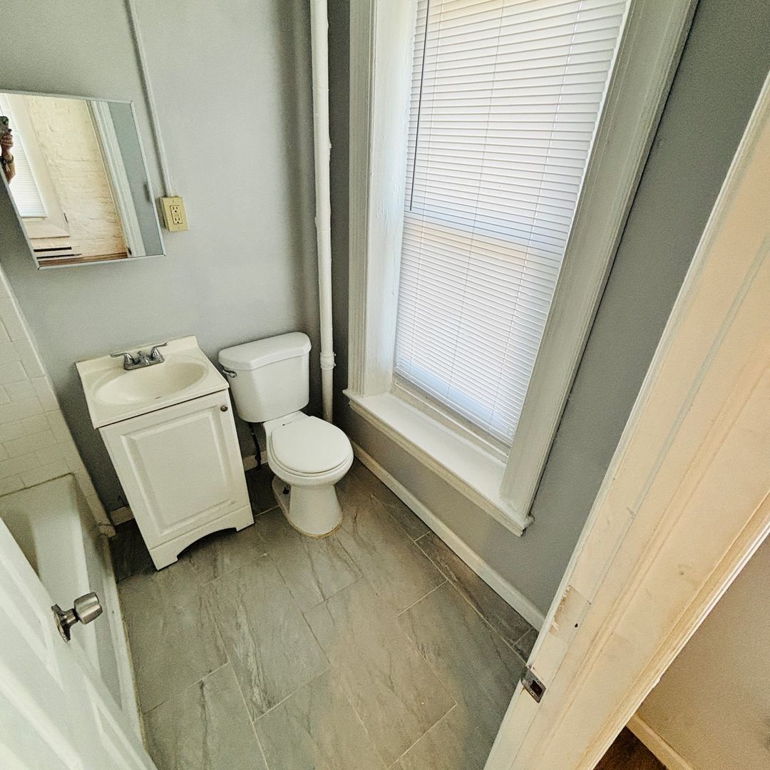 618 W Chew St unit 618-2F – photo 4